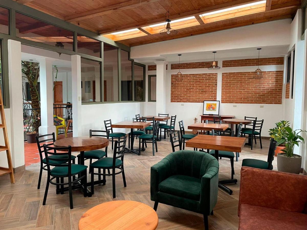 Matalbatz Hotel Cobán Екстериор снимка