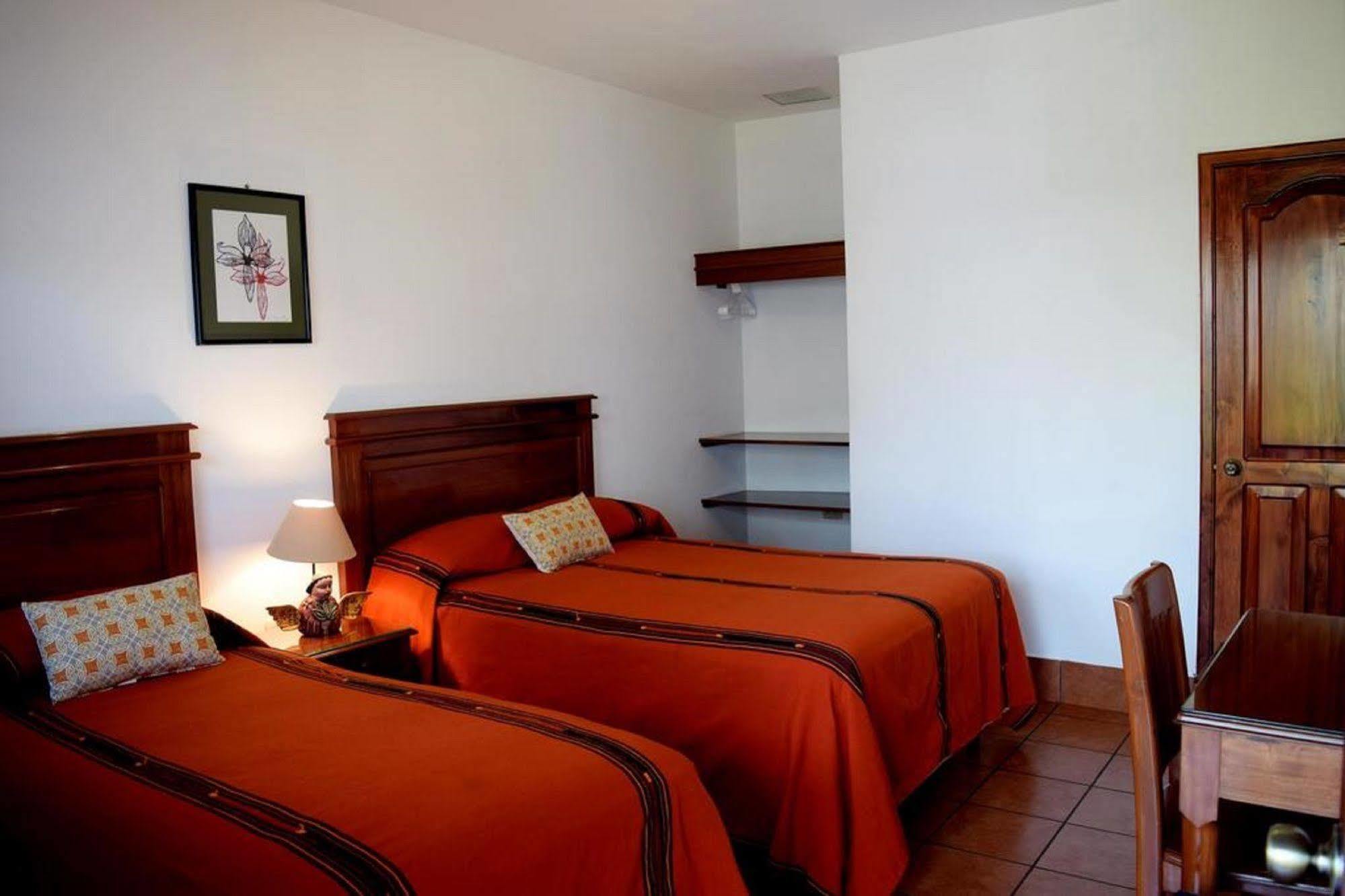 Matalbatz Hotel Cobán Екстериор снимка