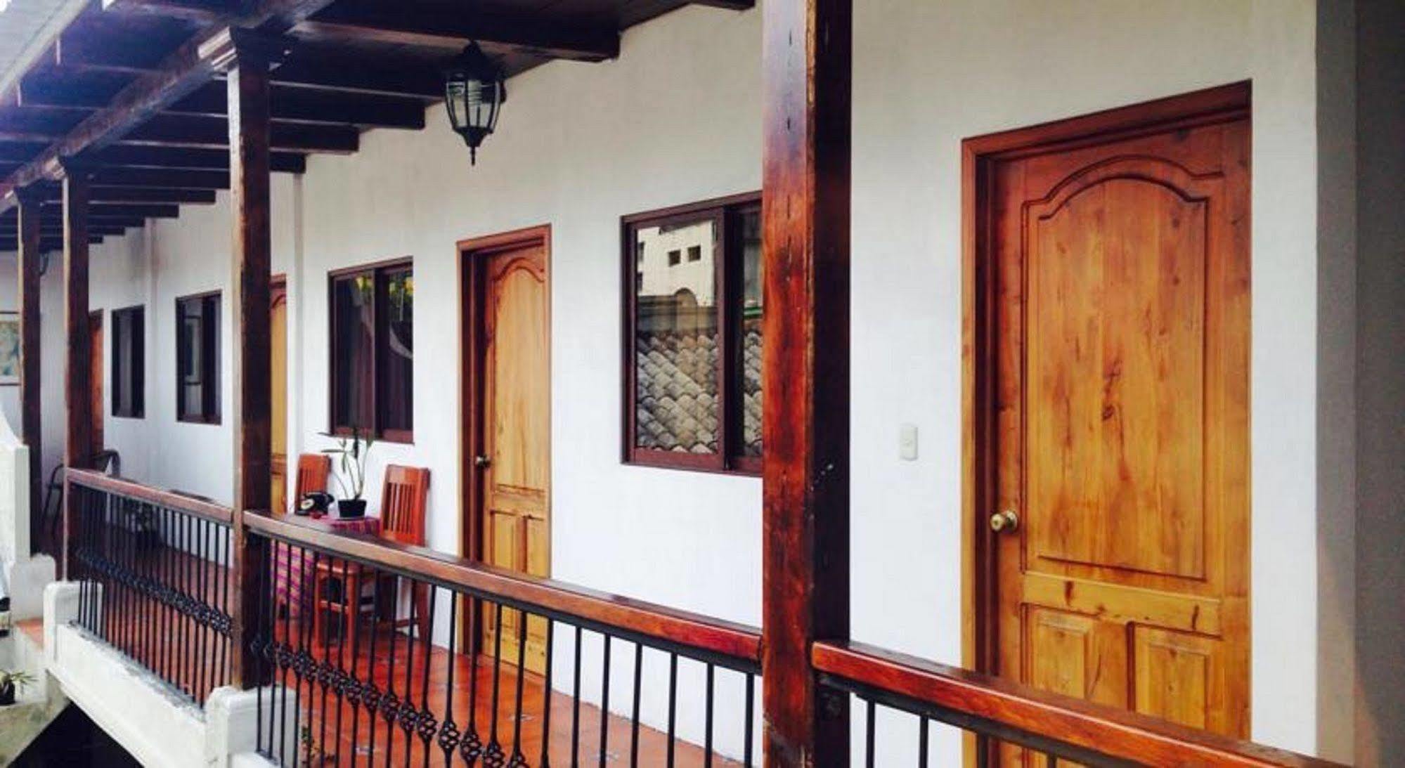 Matalbatz Hotel Cobán Екстериор снимка